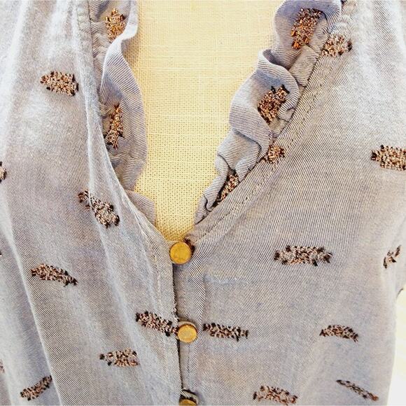 WAVERLY GREY METALLIC ACCENT PRINTED RUFFLE NECK SIZE LARGE - Picture 5 of 7